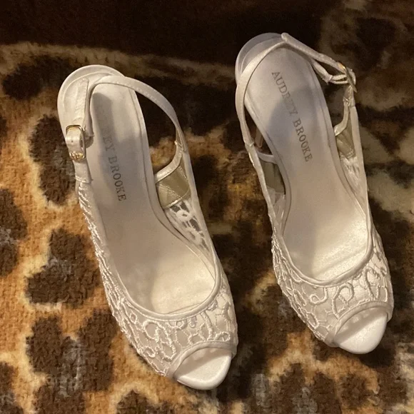 Audrey Brooke Cream Lace Peep-Toe Heels - Picture 1 of 4